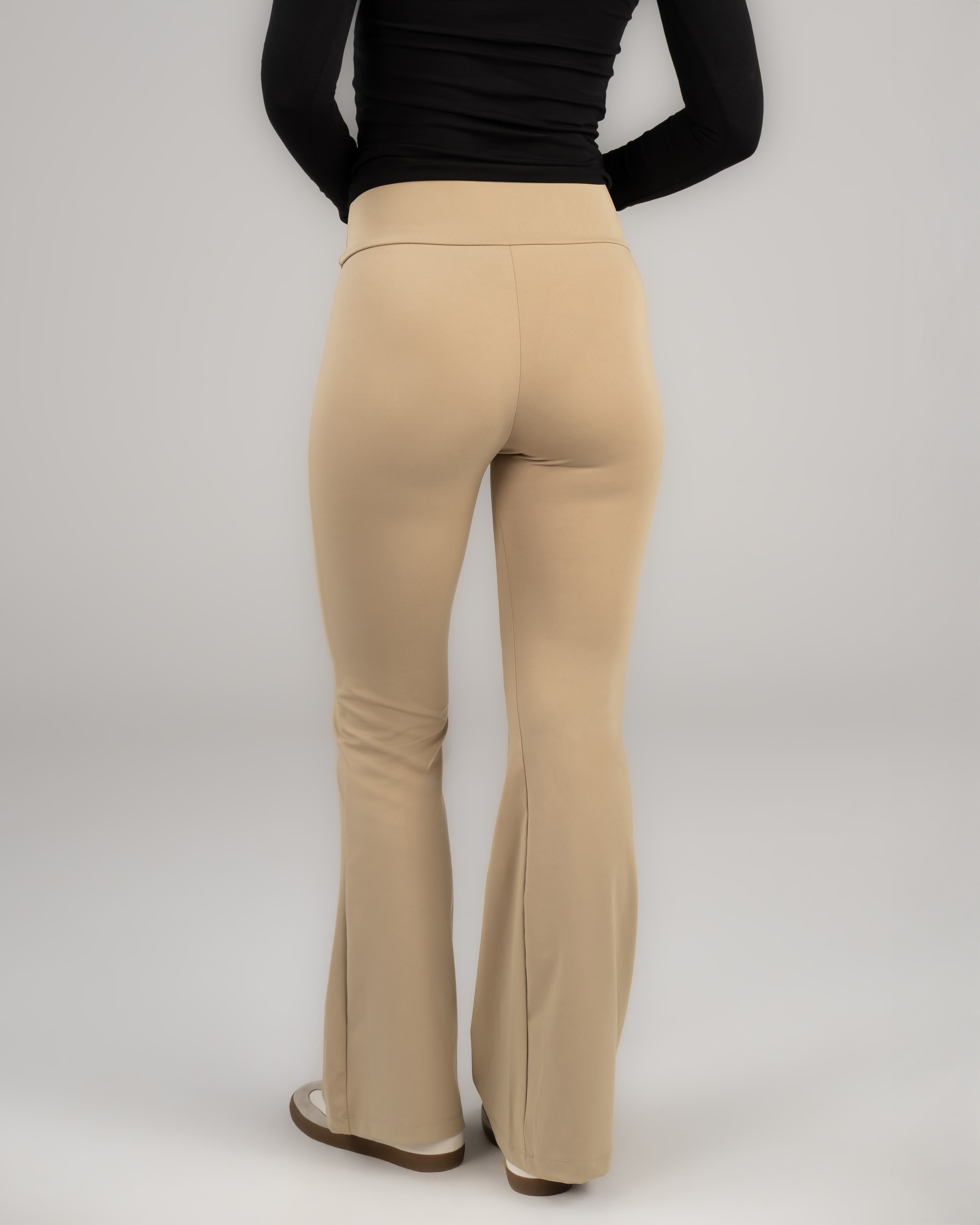 beige yoga pants 